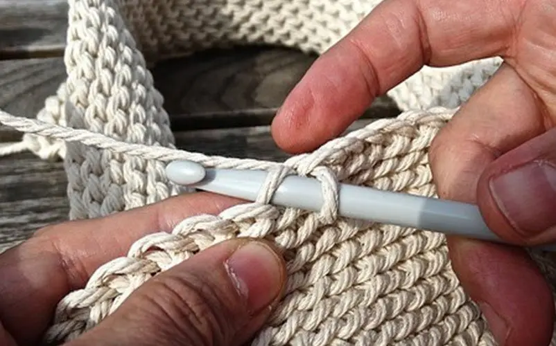 crochet-450724__340-min.webp
