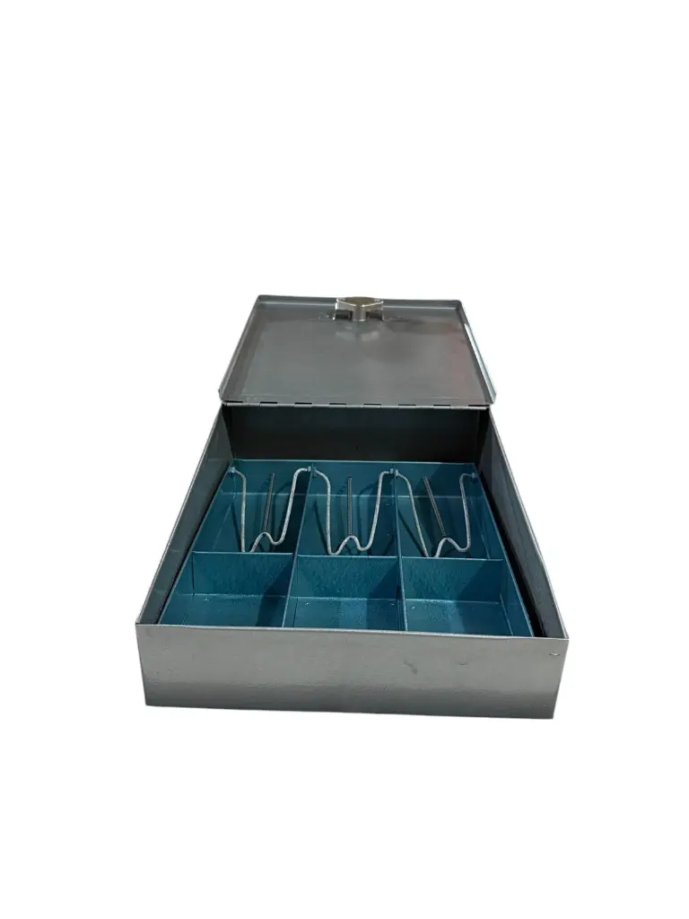 caja con tapa para dinero Grande abierta frotnal-Photoroom.webp