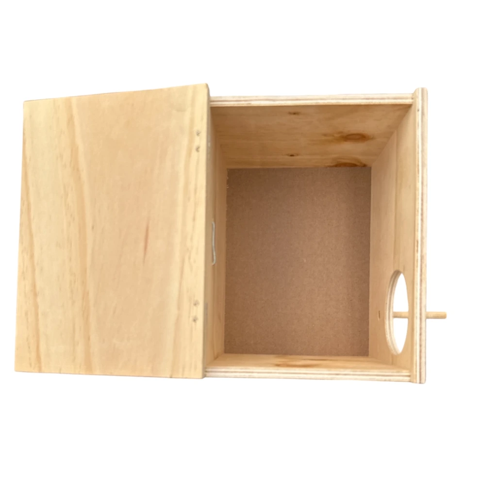 Nido de madera Grande con tapa cuadrado (1).webp