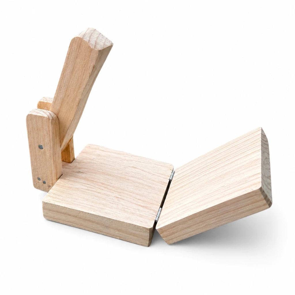 Prensa para tortillas madera infantil 10cm (3).webp