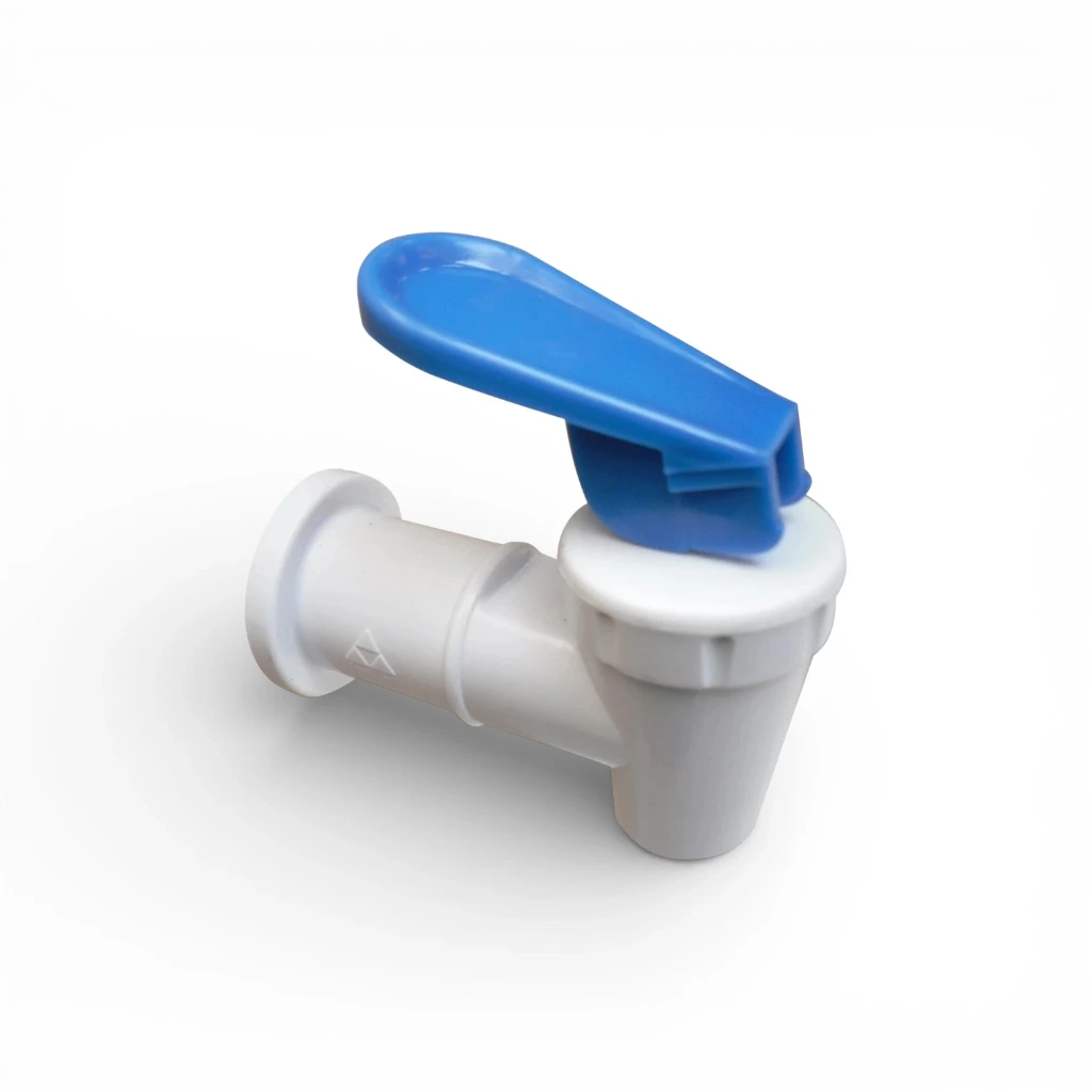 Llave para dispensador de agua hembra 3/8" palanca azul 2910 | Fama